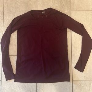 Athleta Foothill Longsleeved Tee. Size M. EUC